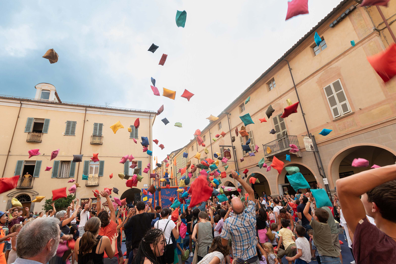 Mirabilia International Circus & Performing Arts Festival