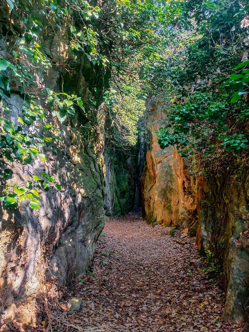Anello delle Cave di Alabastro